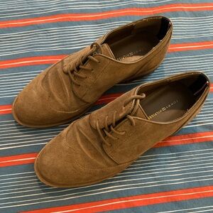 Tommy Hilfifer suede dress shoes